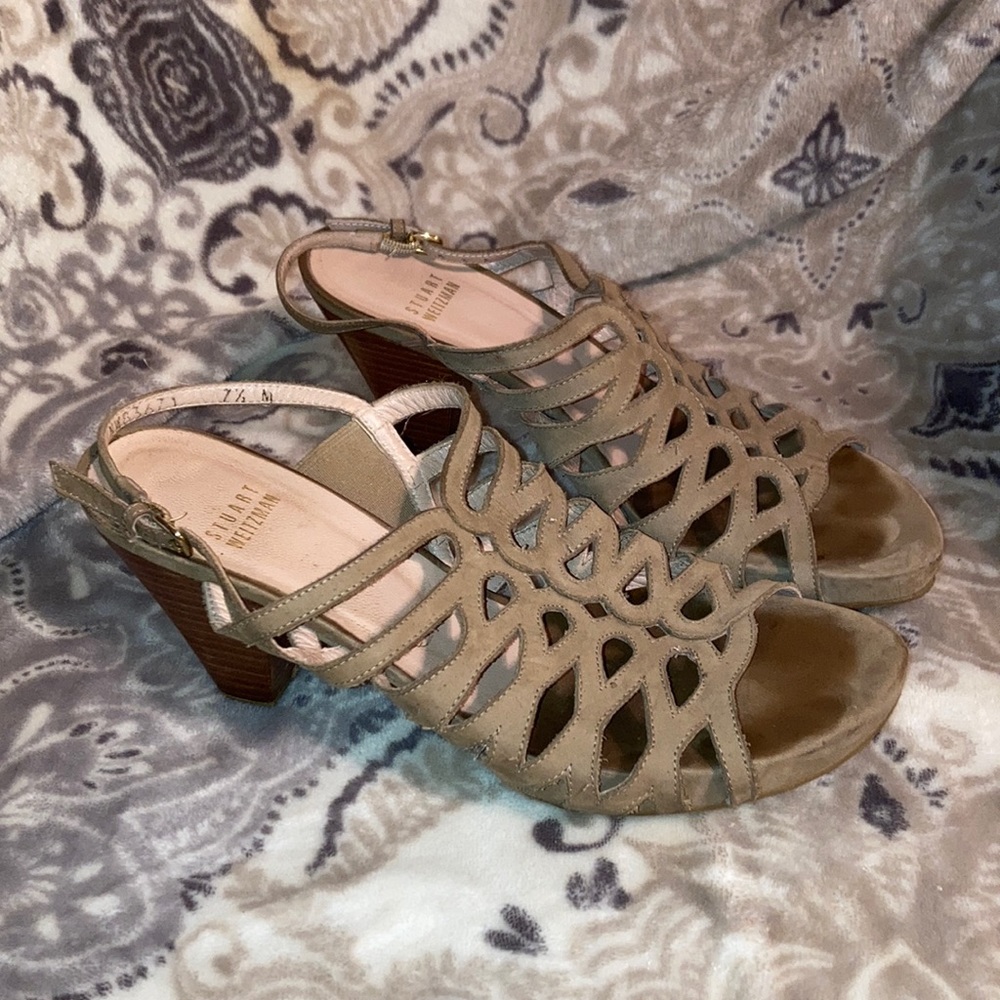Stuart Weitzman nude heeled sandals
